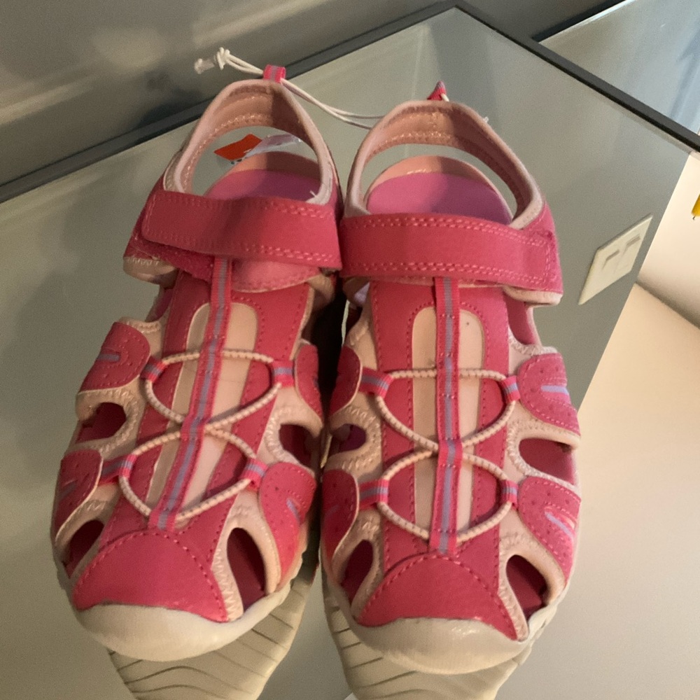 New pink water or beach Velcro shoes